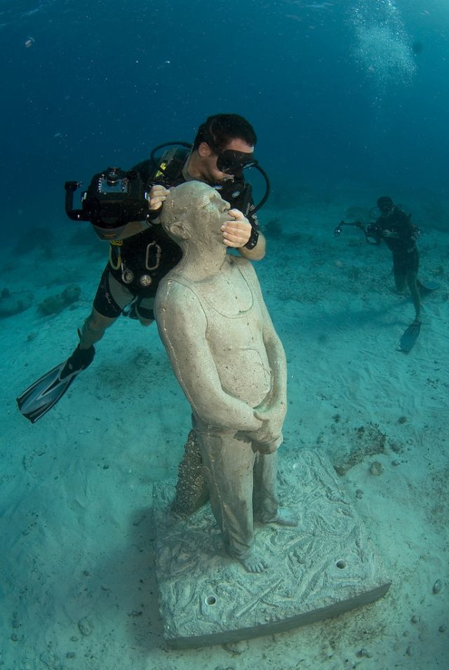Esculturas bajo el agua en Mexico 3