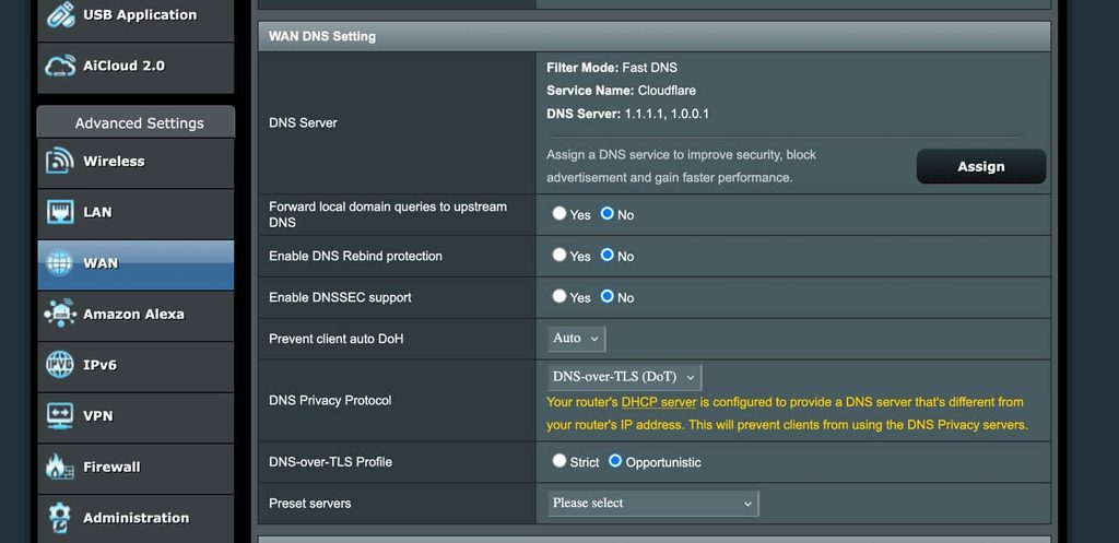 Asus Router DNS: lo cmabiamos por seguridad. 