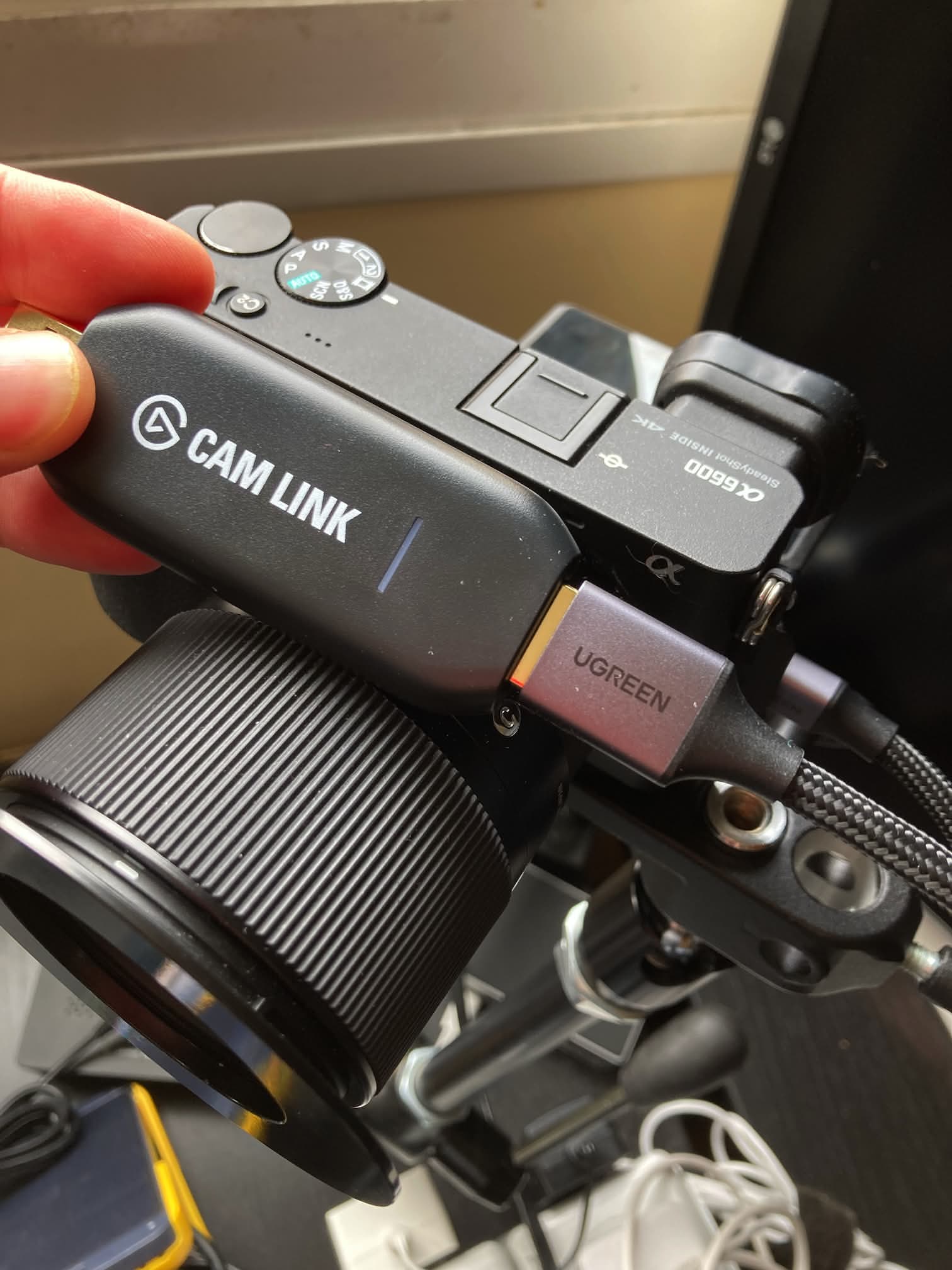 Elgato Cam Link 4K con Sony a6600 para conectarla a un MacBook y conseguir video en resolución 1080p o 4K.
